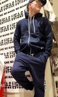 FELPA ZIP CAPPUCCIO