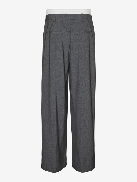 PANTALONE CON BOXER